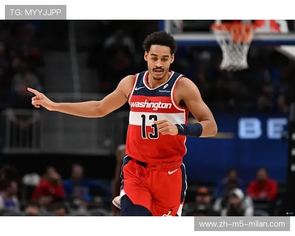 NBA后卫胯下迷踪突破:打破防线的迷幻魔术