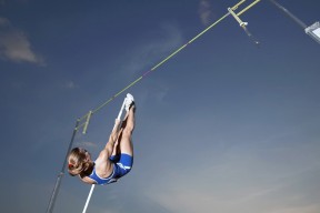 -中国足球联赛裁判员职业素养提升专项培训启动，足球裁判员培训方案