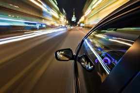 米兰体育-“飞盘竞技：三叉湖田径场成全球飞盘高手的竞技场”