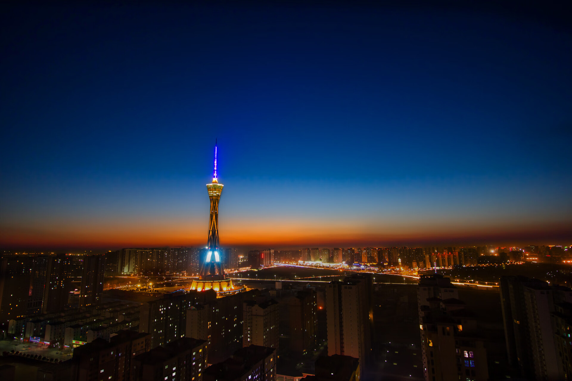 青少年体育活动丰富多彩,青少年体育活动主题